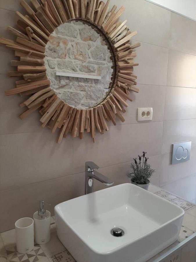 Apartment Lino - City Center Ровин Екстериор снимка